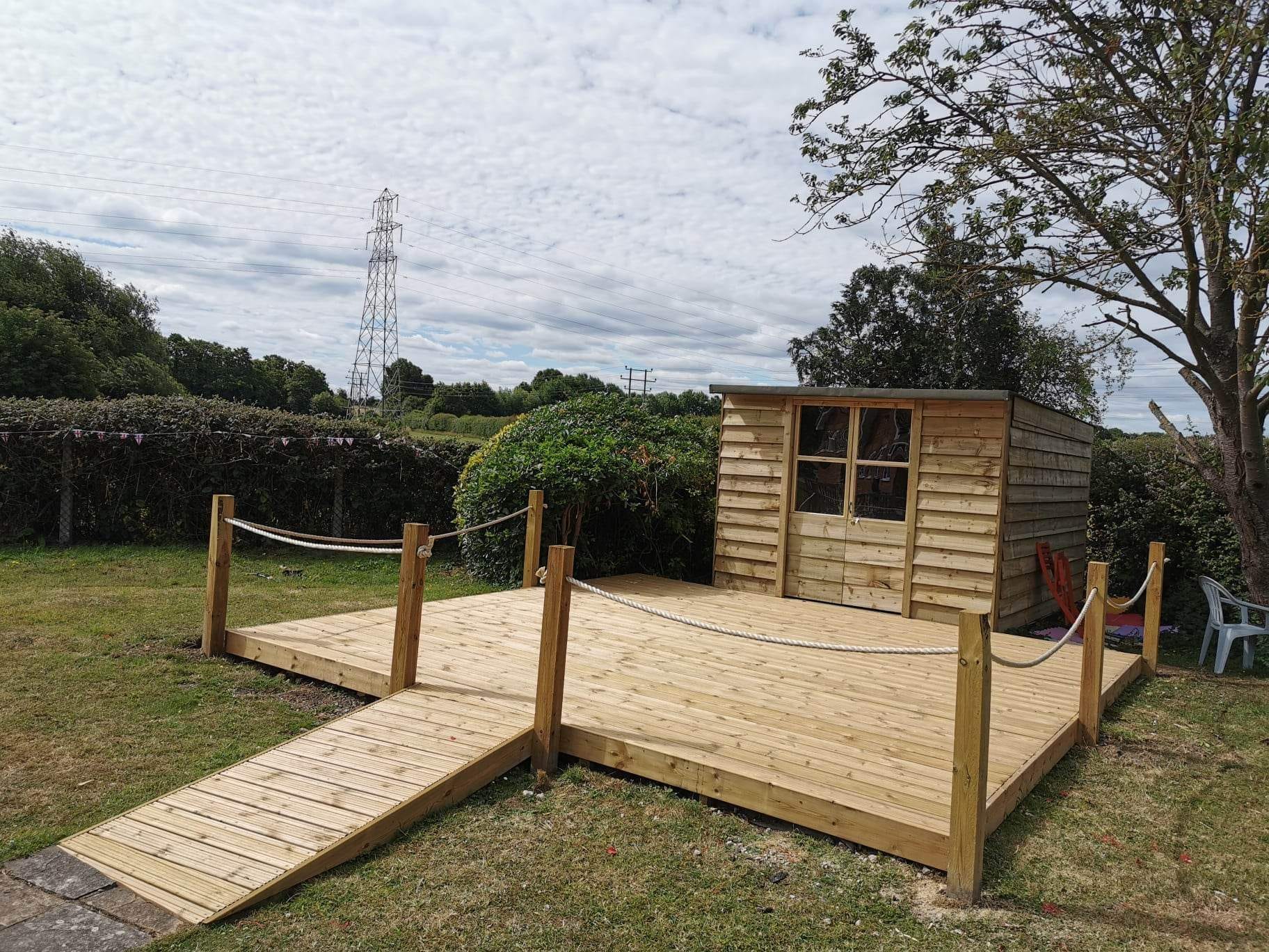 Bespoke garden studio build — SJ Landscapes, Maidenhead